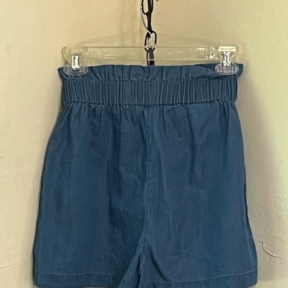 BCBG nwt paper bag shorts - Picture 2 of 4